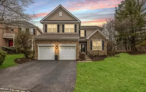 2 Stone Ridge Ct, Little Falls Twp, NJ 07424