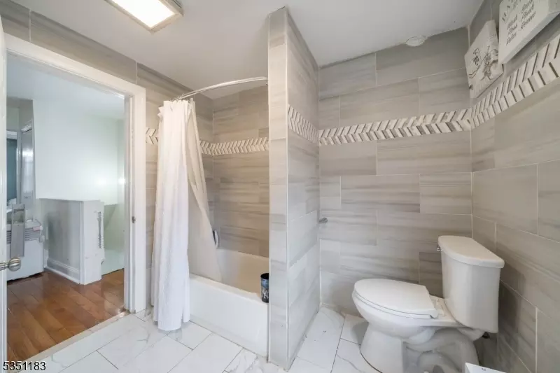  704 Clark St, Linden, NJ 07036 photo 23