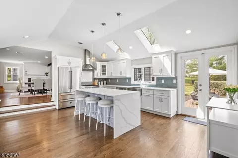 131 Kitchell Rd, Morristown, NJ 07960