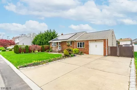134 Lee Ave, Perth Amboy, NJ 08861