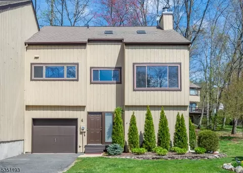 4 Hemlock Ln, Morristown, NJ 07960