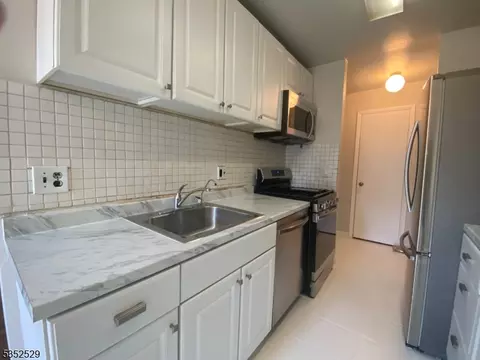14 River Rd #E, Nutley, NJ 07110 photo 8