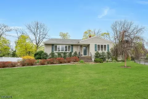 16 Debow Ter, Pompton Plains, NJ 07444