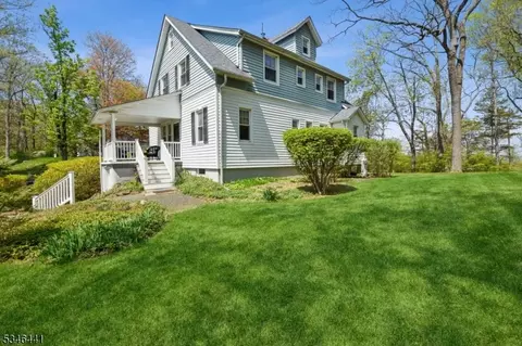 686 Long Hill Rd, Long Hill, NJ 07933