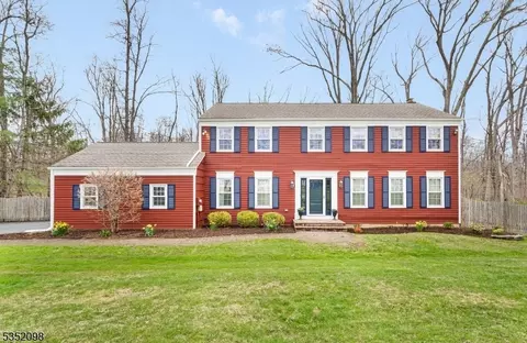 51 Dean Rd, Mendham, NJ 07945