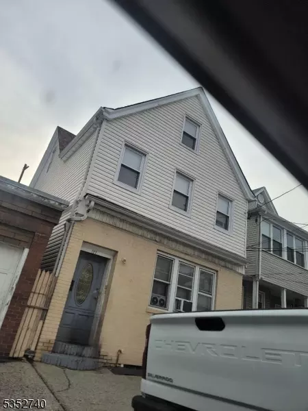 177 9th St, Passaic, NJ 07055