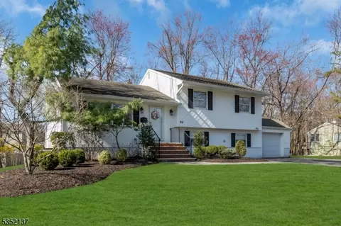 59 Magnolia Pl, Wayne, NJ 07470 photo 2