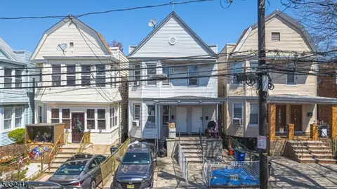 20 Roosevelt Ave, Jersey City, NJ 07304
