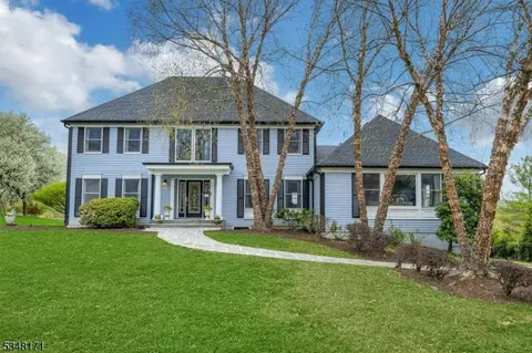 13 Manor Dr, Morristown, NJ 07960
