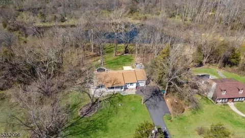 12 Gwinup Rd, Blairstown, NJ 07825