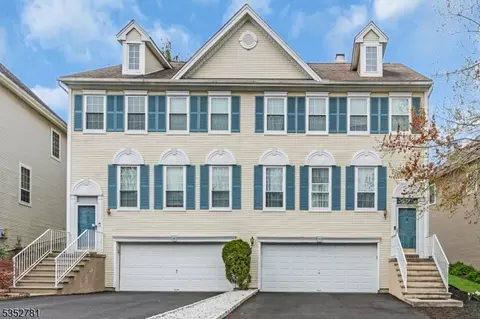34 Morning Watch Rd, Wayne, NJ 07470