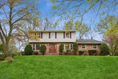 9 Ashlyn Rd, Parsippany-troy Hills Twp, NJ 07054