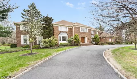 4 Ascot Ln, Morristown, NJ 07960