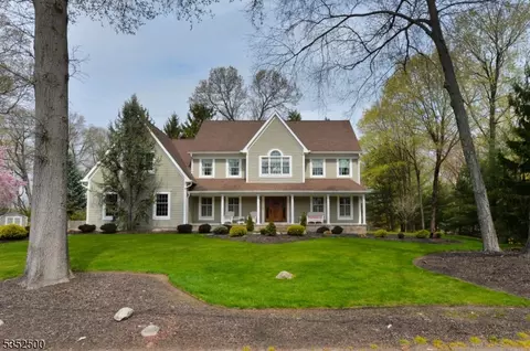 956 Dogwood Trl, Franklin Lakes, NJ 07417