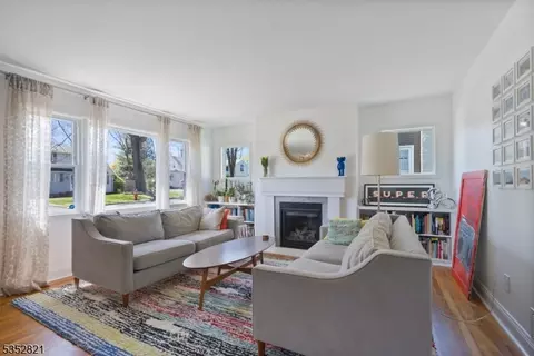 31 Lyon Rd, Waldwick, NJ 07463 photo 6