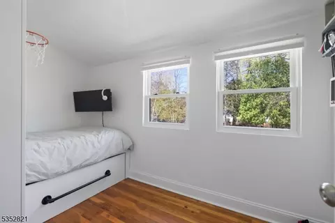 31 Lyon Rd, Waldwick, NJ 07463 photo 19