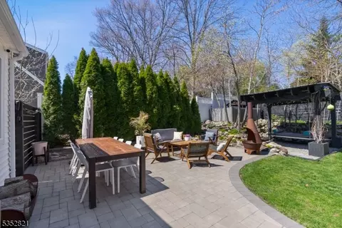 31 Lyon Rd, Waldwick, NJ 07463 photo 24