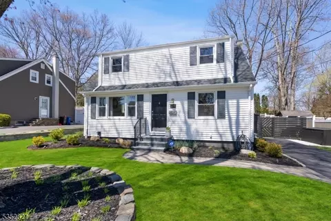 31 Lyon Rd, Waldwick, NJ 07463 photo 3