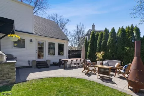 31 Lyon Rd, Waldwick, NJ 07463 photo 23