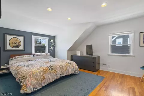 31 Lyon Rd, Waldwick, NJ 07463 photo 17