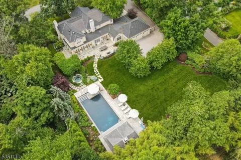 33 Crescent Pl, Short Hills, NJ 07078