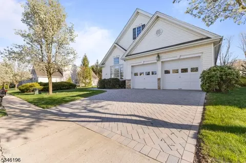 37 Tallman Ln, Somerset, NJ 08873