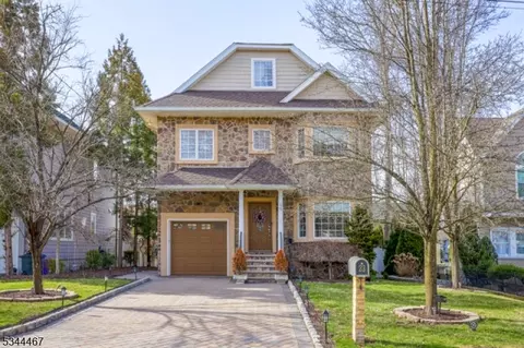 23 4th Ave, Roseland, NJ 07068