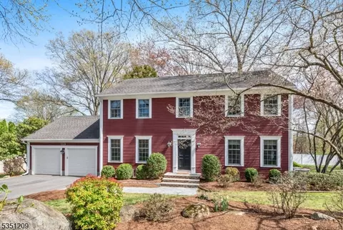 210 Summit Ave, Ramsey, NJ 07446