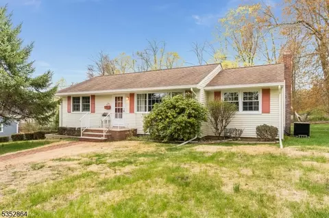 100 Charles St, Hackettstown, NJ 07840