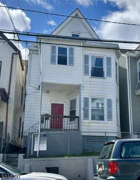 11 Barnert Pl, Paterson, NJ 07522