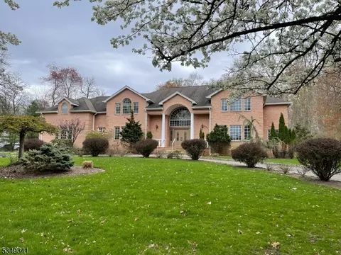 491 Brookside Ave, Allendale, NJ 07401