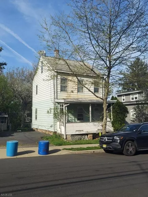132 Warren St, Clifton, NJ 07013