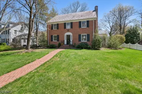 32 Marion Ave, Short Hills, NJ 07078