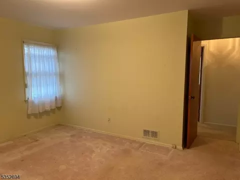 136 Irwin St, Springfield, NJ 07081 photo 9