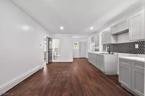 67 Mercer St, Paterson, NJ 07524