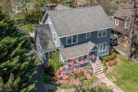 15 Garden Ave, Chatham, NJ 07928