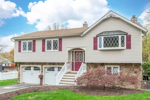 3 Columbia St, Wharton, NJ 07885