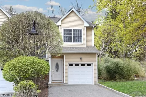 11 F Franklin Ave, Montvale, NJ 07645