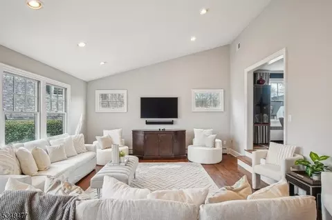 83 Mountainview Rd, Millburn, NJ 07041 photo 20
