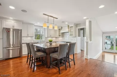 83 Mountainview Rd, Millburn, NJ 07041 photo 3
