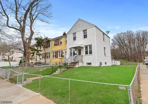 92 Baker St, Dover, NJ 07801 photo 3