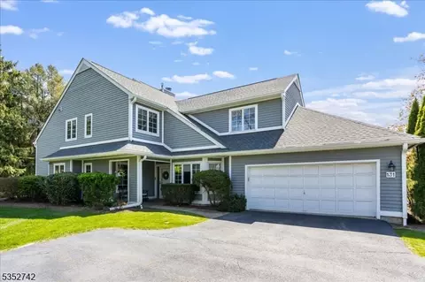 131 Ridge Dr, Montville, NJ 07045