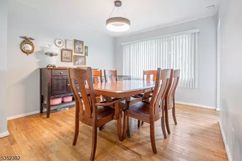 24 Sandra Ln, Wayne, NJ 07470 photo 6