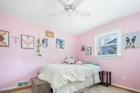 24 Sandra Ln, Wayne, NJ 07470 photo 16