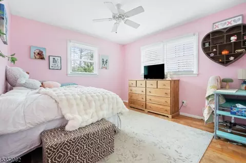 24 Sandra Ln, Wayne, NJ 07470 photo 17