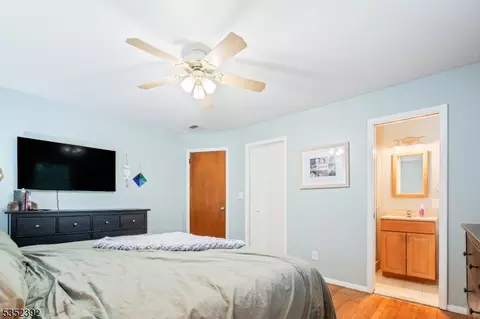 24 Sandra Ln, Wayne, NJ 07470 photo 11