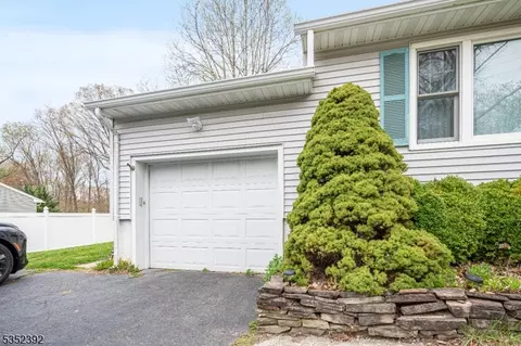 24 Sandra Ln, Wayne, NJ 07470 photo 26