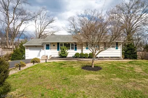 121 Maple St, Bridgewater, NJ 08807
