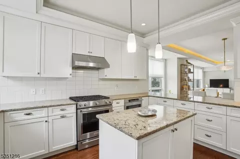 82 Franklin Pl #10, Summit, NJ 07901 photo 13