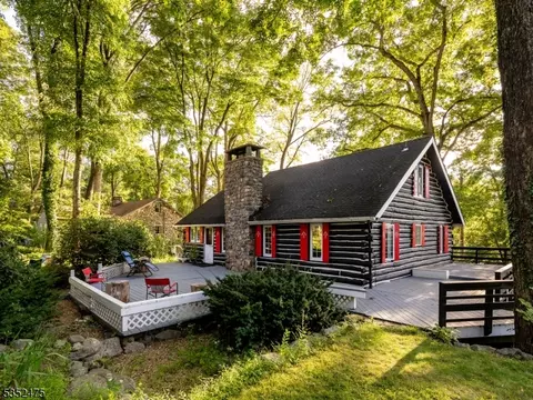 154 Cupsaw Dr, Ringwood, NJ 07456